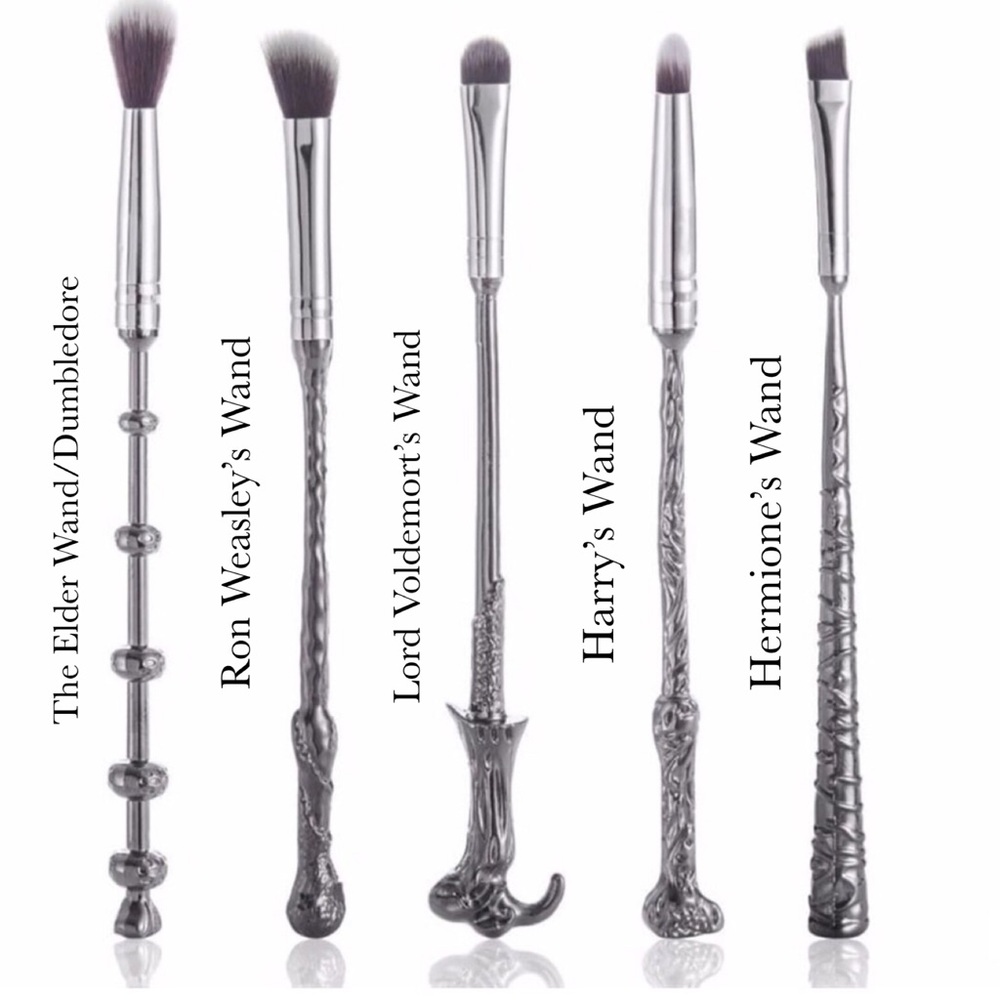 Harry Potter Wand 5 Piece Makeup Brush Set - Picture 10 of 13
